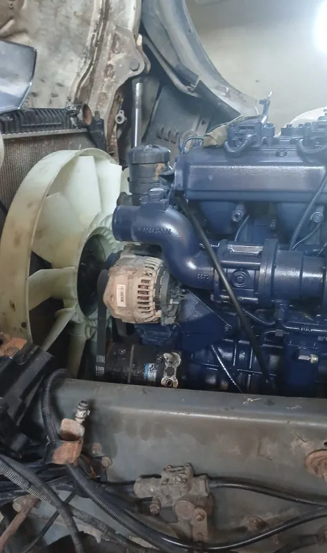 Volvo 2000 года, 64 куба, двигатель V8, продаётся, на ходу 4