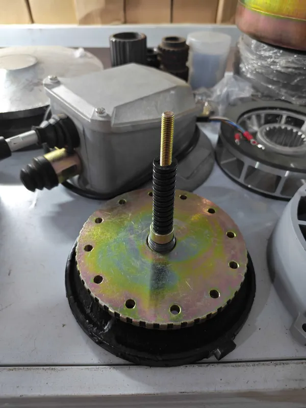 Электромагнитный тормоз башенного крана 5 Электромагнитный тормоз башенного крана 5