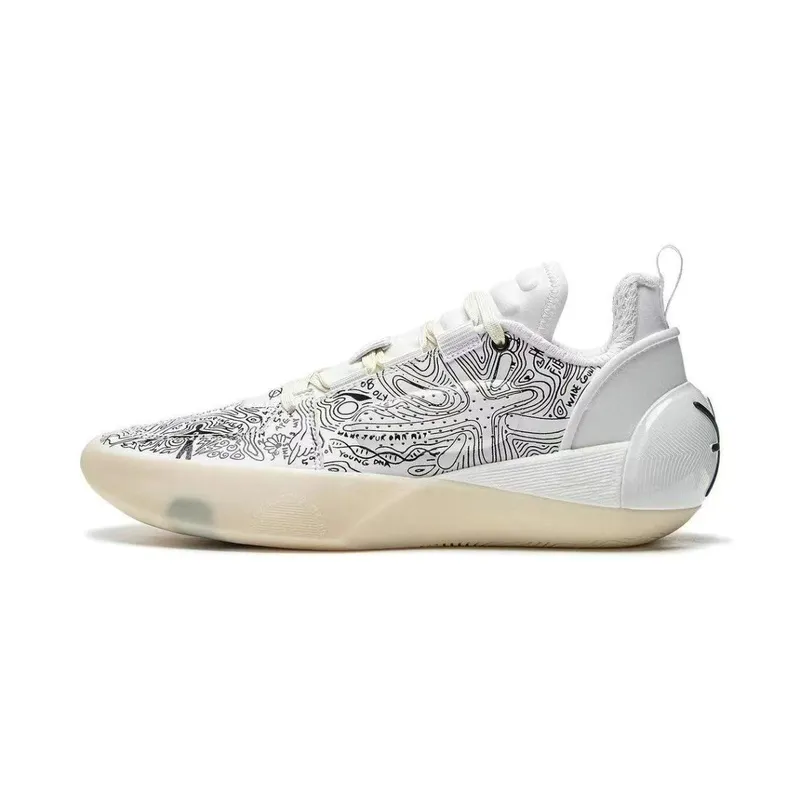 На заказ игровые кроссовки от бренда Li-Ning