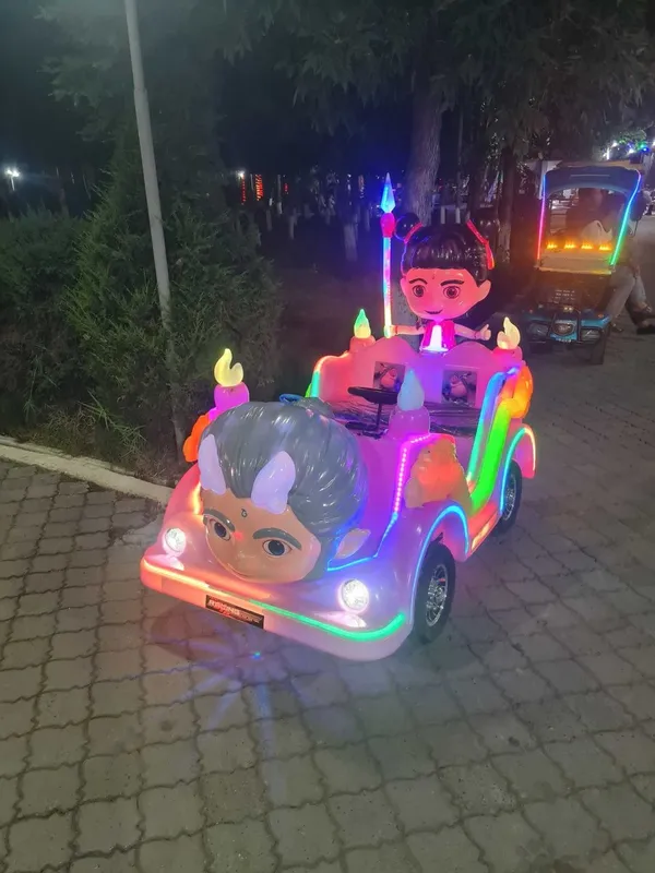 Bolalar uchun elektr attraksion mashina sotiladi 2 Bolalar uchun elektr attraksion mashina sotiladi 2