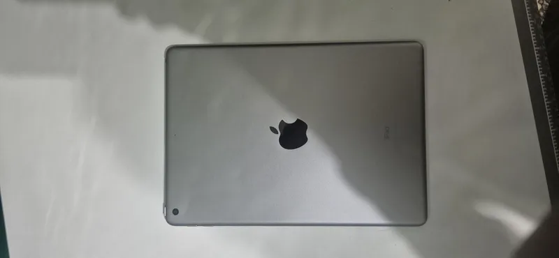 Ipad 5 space gray 96%yomks — фото 3
