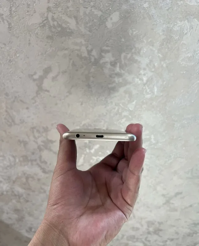 Samsung J4 sotiladi 2 Samsung J4 sotiladi 2