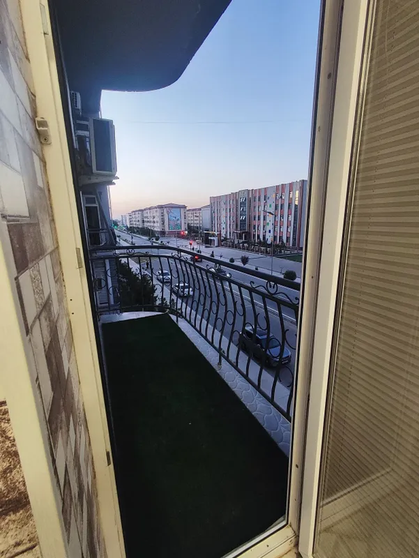 Navoi shaxar yangi bozor 22 maktab tugrisidan kv 8