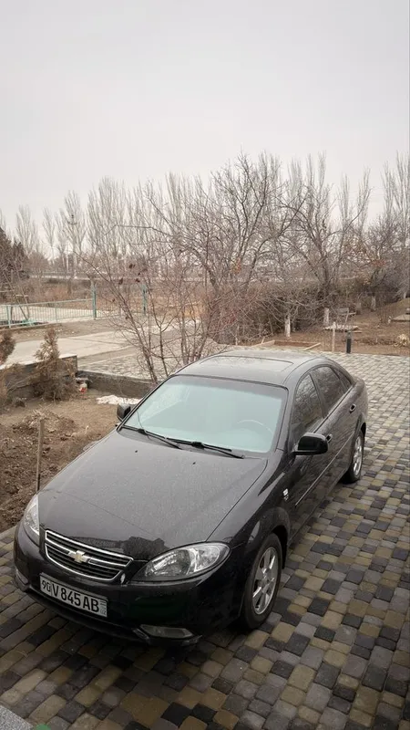 Chevrolet Gentra Черный
