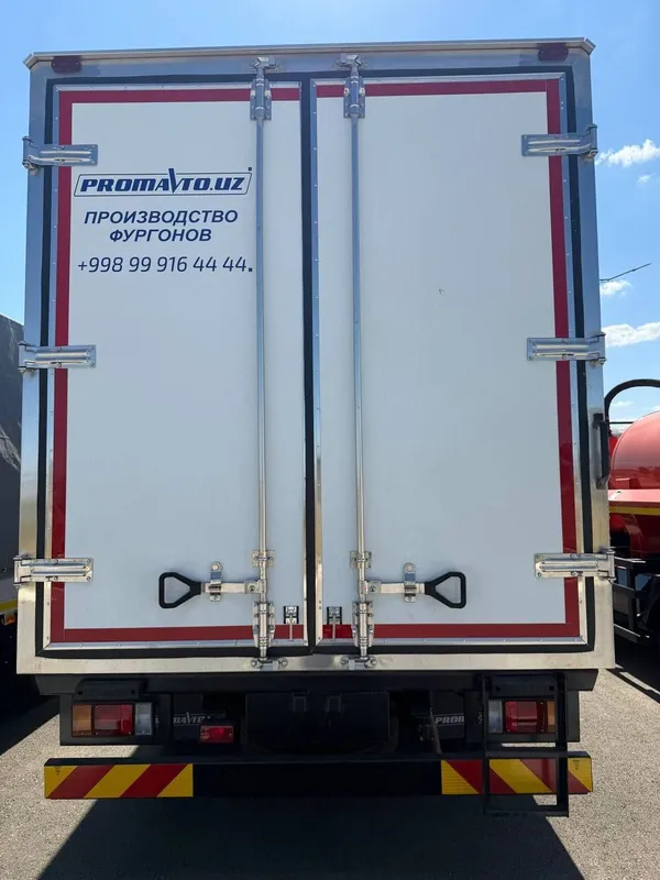 Isuzu NPR 82 L Рефрижератор 3