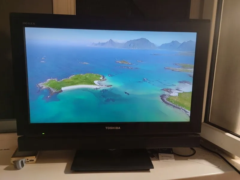 Toshiba,Artel,Lg,AOC-"24-19" Led TV 3
