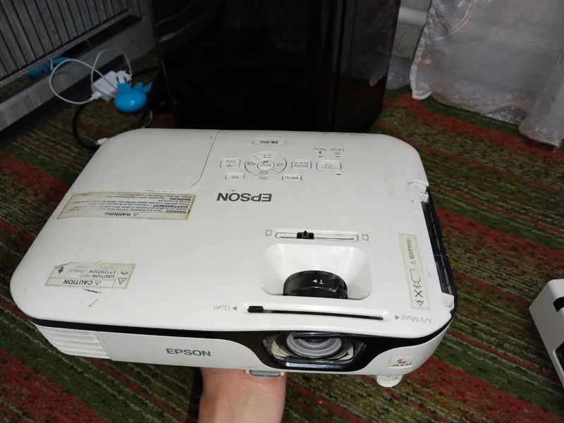 prektor Epson holati yaxshi 918178336 narxi 1,500