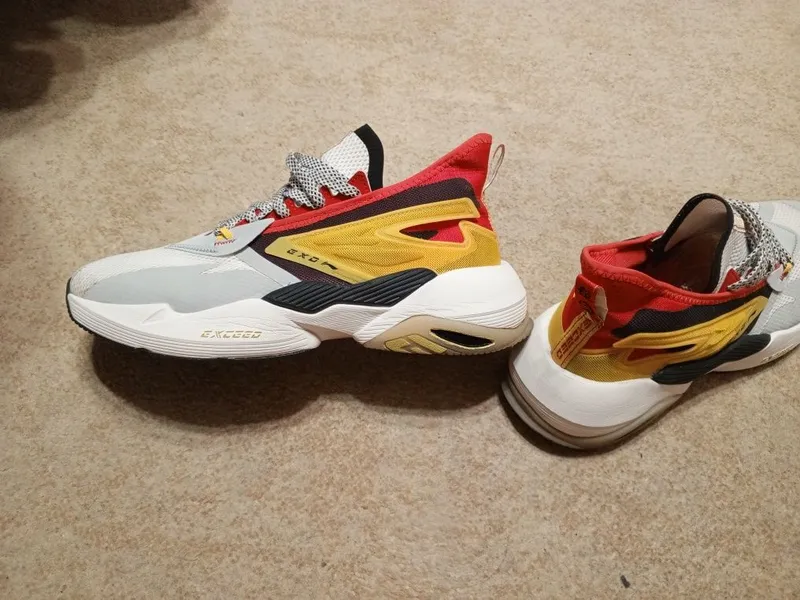 Кроссы Li Ning, 44 размер, лимитированные
