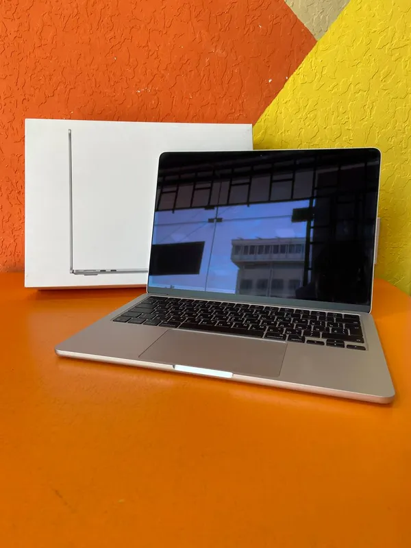 MacBook Air 13" M4 / 16GB / 256GB 2