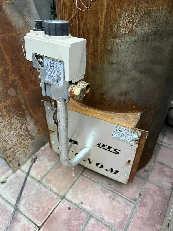 Котел газовый для обогрева дома цена 1 млн сум — фото 1