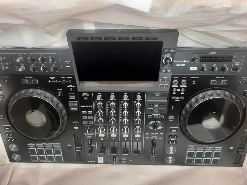 Продается Pioneer XDJ AZ 1 Продается Pioneer XDJ AZ 1