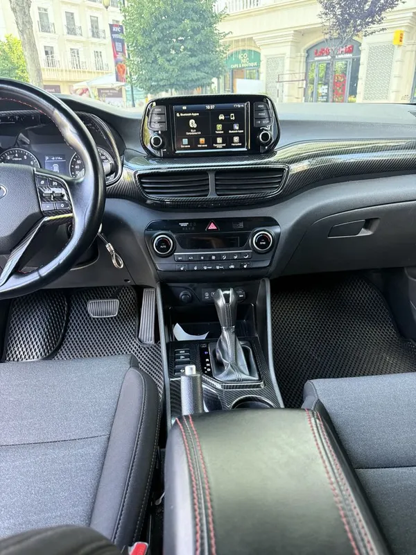 HYUNDAI TUCSON Black Piano Автомобиль — фото 5