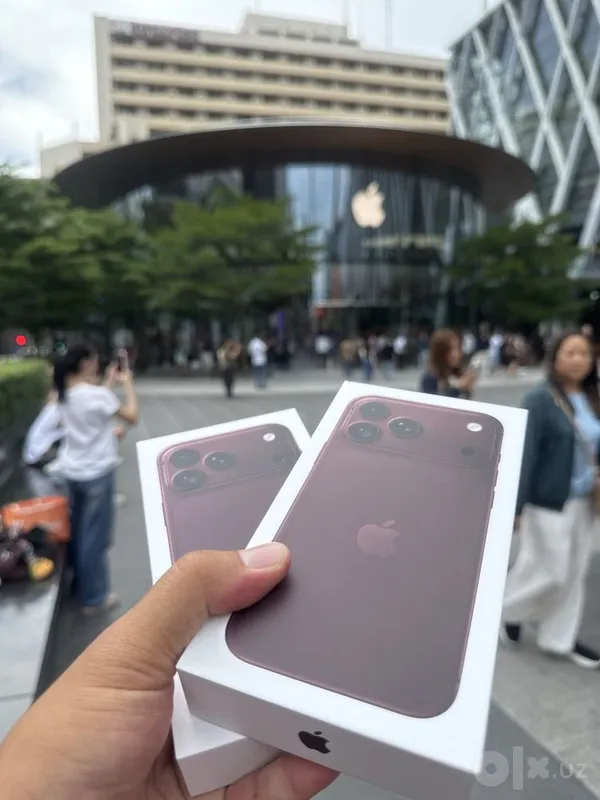 iPhone 18 Pro Max 256, вишнёво-красного цвета, с SIM-картой и eSIM, работает 3 iPhone 18 Pro Max 256, вишнёво-красного цвета, с SIM-картой и eSIM, работает 3