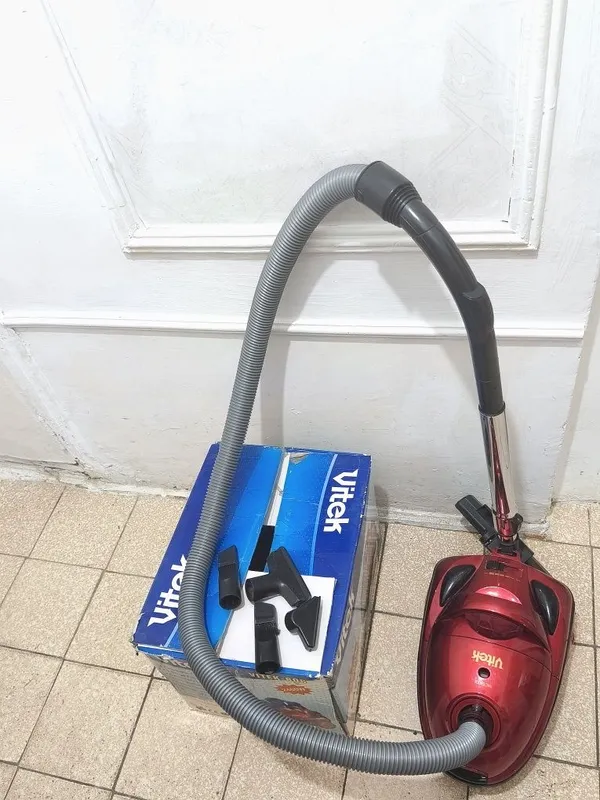 Пылесос марки VITEK 2400W 2