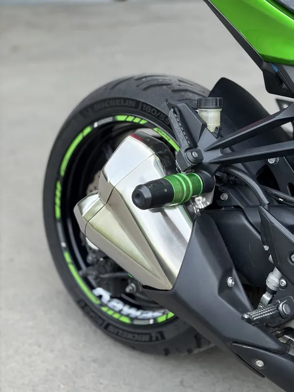 KAWASAKI Z1000 Суперстрит 5 KAWASAKI Z1000 Суперстрит 5