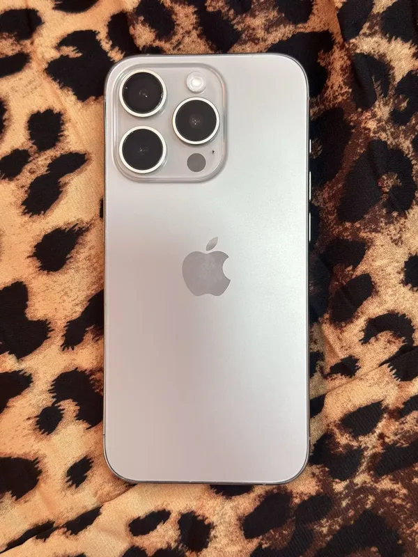 Iphone 15 pro 128 gb