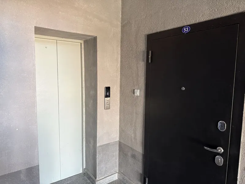 2 xonali kvartira sotiladi, tuliq remont bulgan, hech kim yashamagan 2
