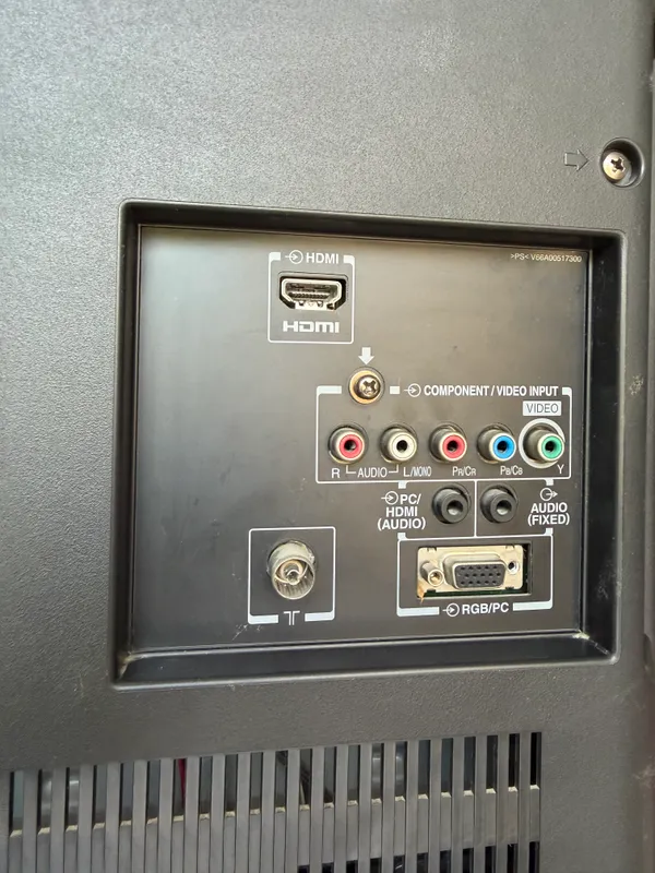 телевизор тошиба 24 LCD — фото 1