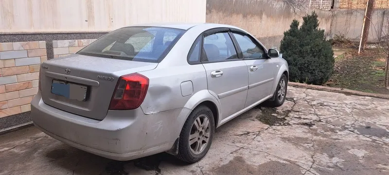 Daewoo Lacetti 1.8 — фото 1