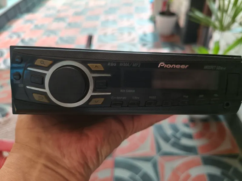 Магнитола Pioneer (дисковая)