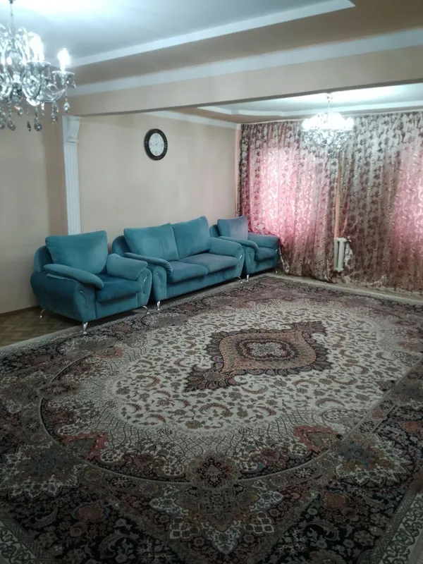 Продаётся 4-комнатная квартира 153 м² в кирпичном доме