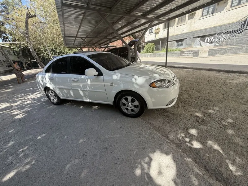 Jentra 3 pazitsa avtomat 2 Jentra 3 pazitsa avtomat 2