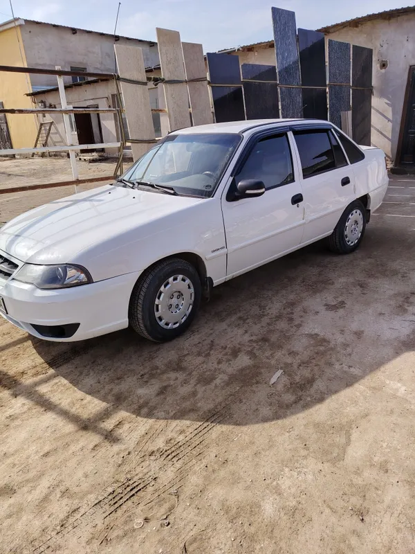 Nexia 1.6 sotiladi