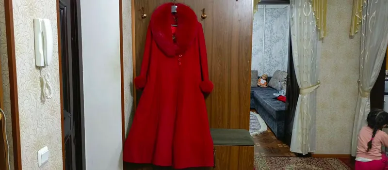 Продаётся пальто 4 Продаётся пальто 4