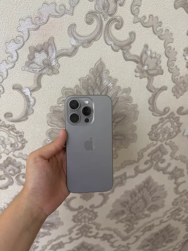 Iphone 15 Pro Natural Titanium 1