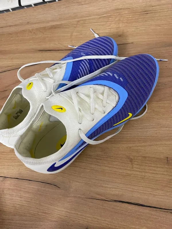 Модель бутс:Nike phantom 6, размер 41