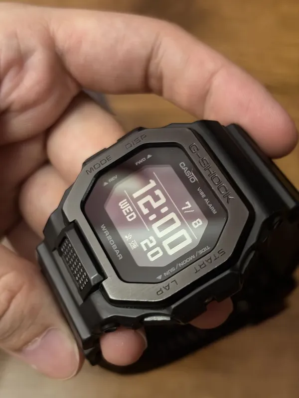 Часы Casio G-Shock GBX-100 - в отличном состоянии 3