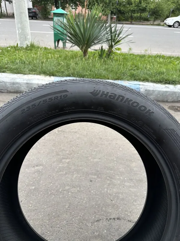 Hankook 235/55 R19 — 1 шт, отличное состояние — фото 2 Hankook 235/55 R19 — 1 шт, отличное состояние — фото 2