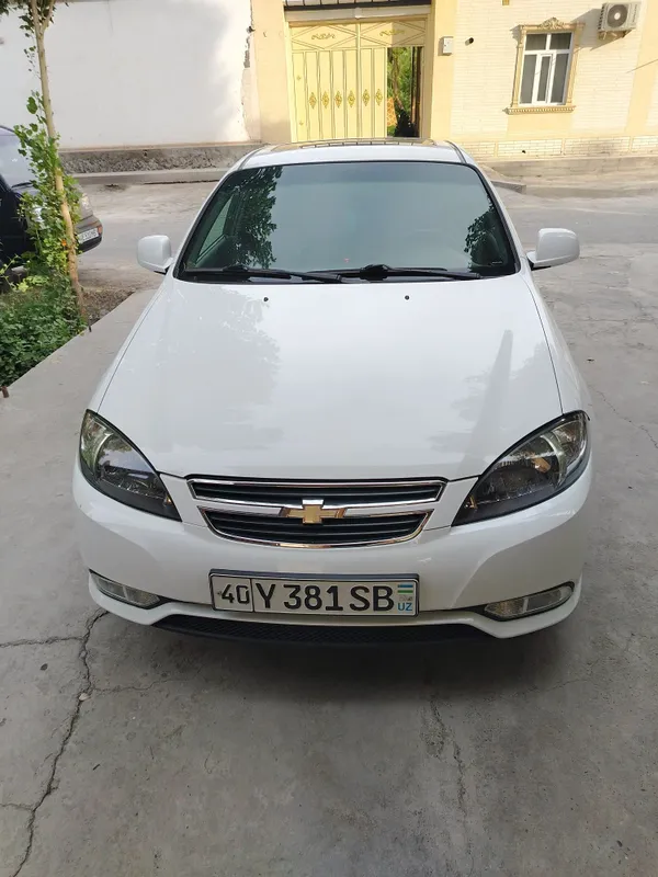 Lacetti Gentra 9000