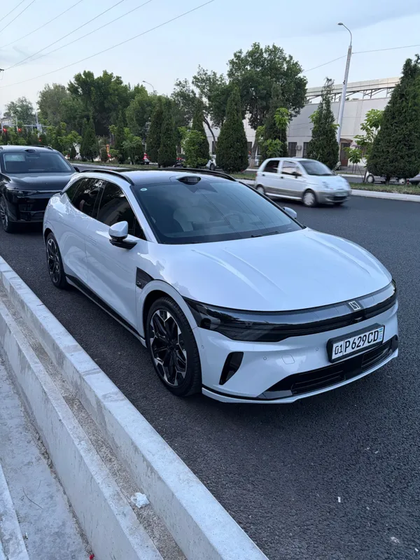 Zeekr 007GT 2025 Нахт ва насияга