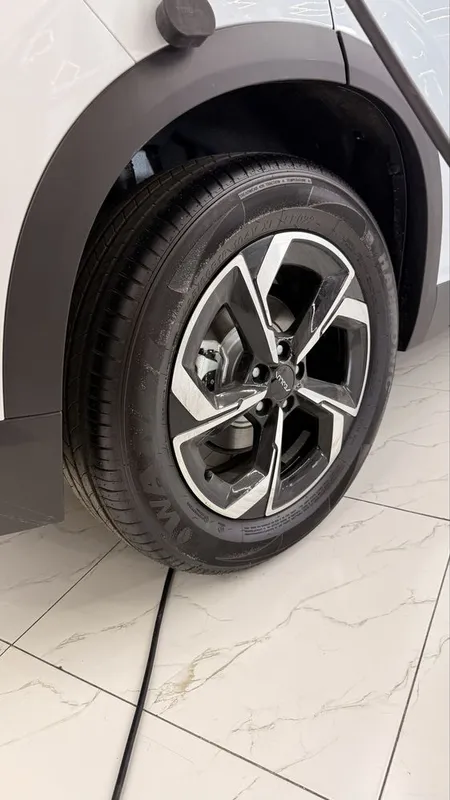 Dongfeng aelus L7 518 km 7 Dongfeng aelus L7 518 km 7