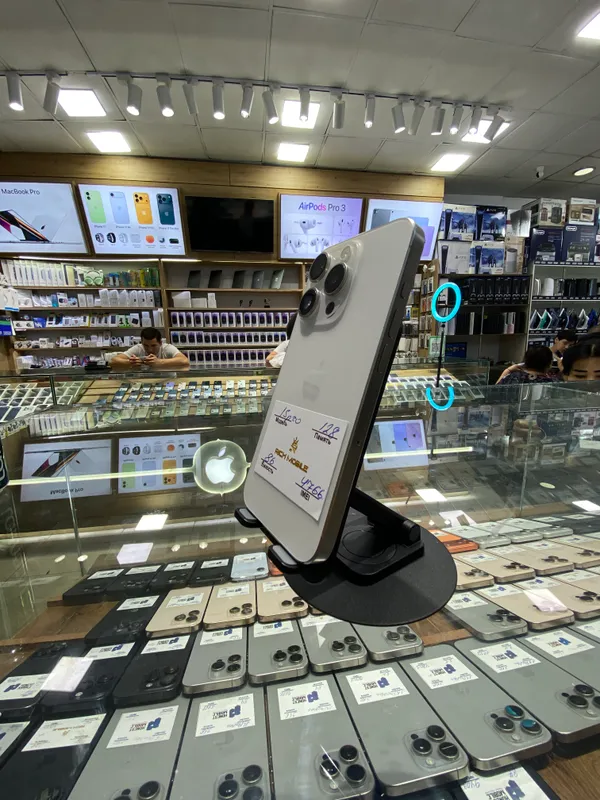 iPhone 15 pro белый 128 идеал, коробка есть 3 iPhone 15 pro белый 128 идеал, коробка есть 3