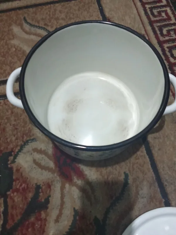 Katta kastrulka 4.5 lt holati yaxshi