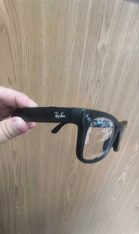 Продам смарт очки ray-ban meta 5 Продам смарт очки ray-ban meta 5