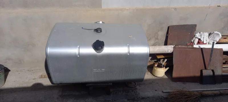Топливный бак DAF