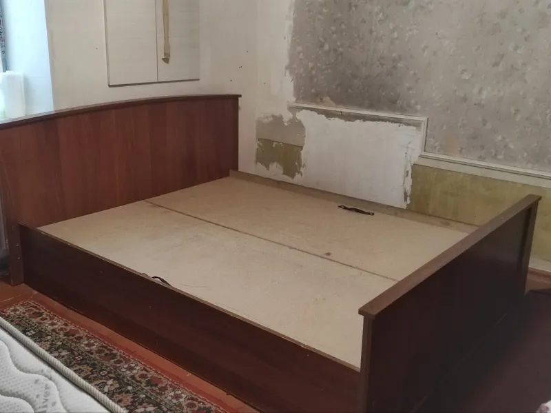 Мебель спалний в хорошем состоянии