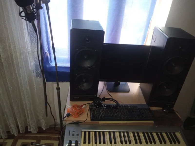 Ovoz yozish musiqa yozish studiosi sotiladi. narxi 15 million sum — фото 1