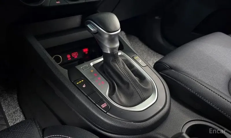 Kia K3 Standard Benzin 2