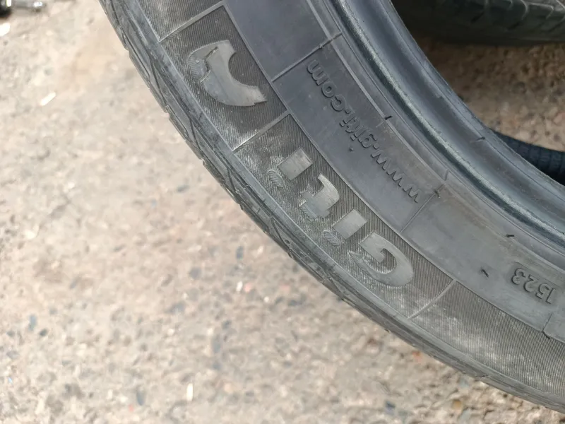 Продам шины R 19 3