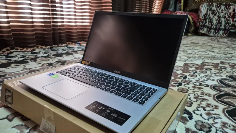 Acer aspire 3 core i7 8 Acer aspire 3 core i7 8