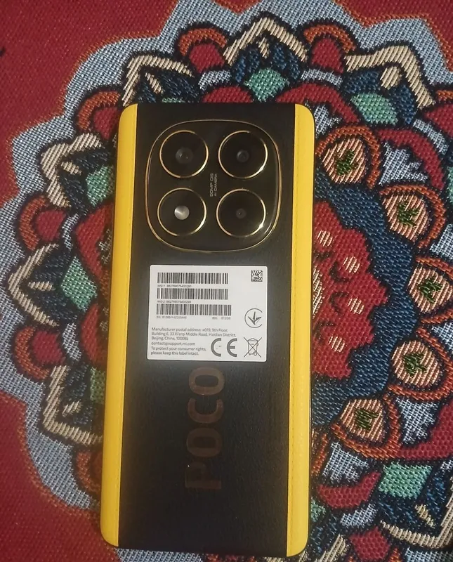 Телефон Poco в продаже 4