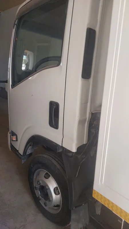 isuzi yuk aftomashinasi tez va arzon sotiladi 4 isuzi yuk aftomashinasi tez va arzon sotiladi 4