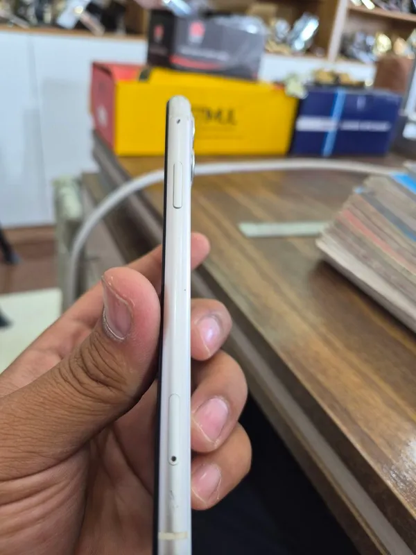 IPhone 11 3