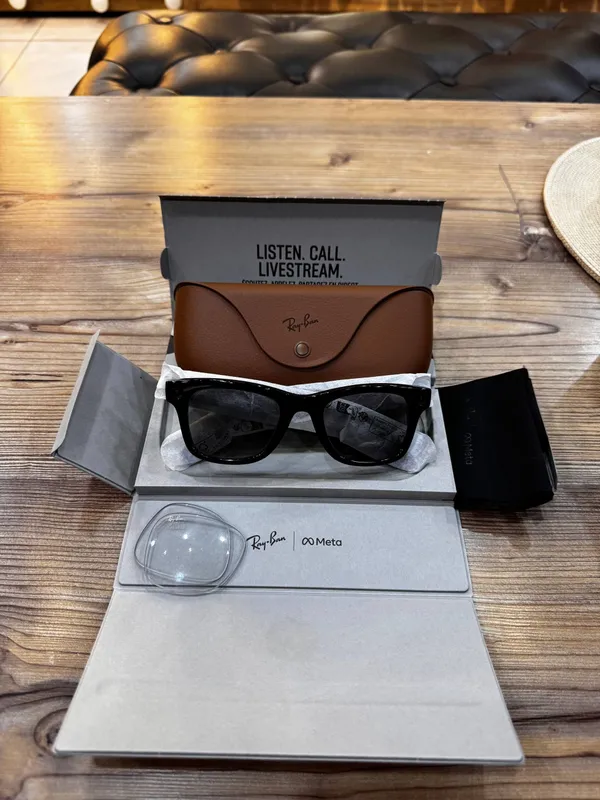 Ray-Ban Meta, 1-е поколение 1 Ray-Ban Meta, 1-е поколение 1