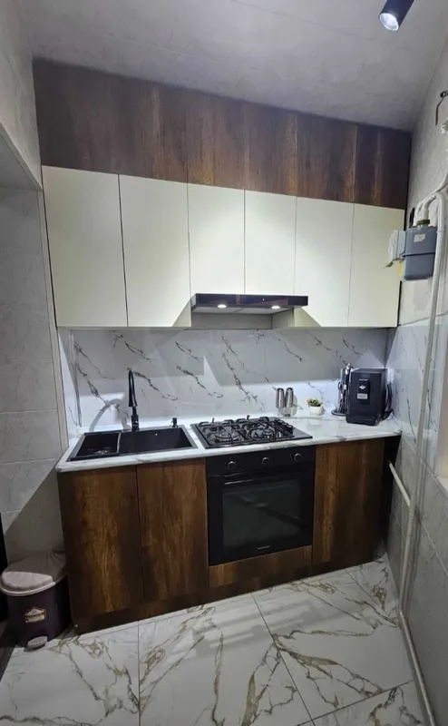 Продаётся стильная квартира с ремонтом, полностью укомплектованная мебелью и техникой, с мансардой, закрытым охраняемым двором и собственной парковкой 3 Продаётся стильная квартира с ремонтом, полностью укомплектованная мебелью и техникой, с мансардой, закрытым охраняемым двором и собственной парковкой 3