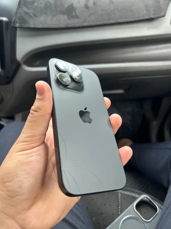 iPhone 16 pro black titanium iPhone 16 pro black titanium
